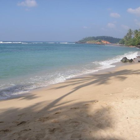 Sunray Rest - Beach View Homestay Mirissa Exterior photo