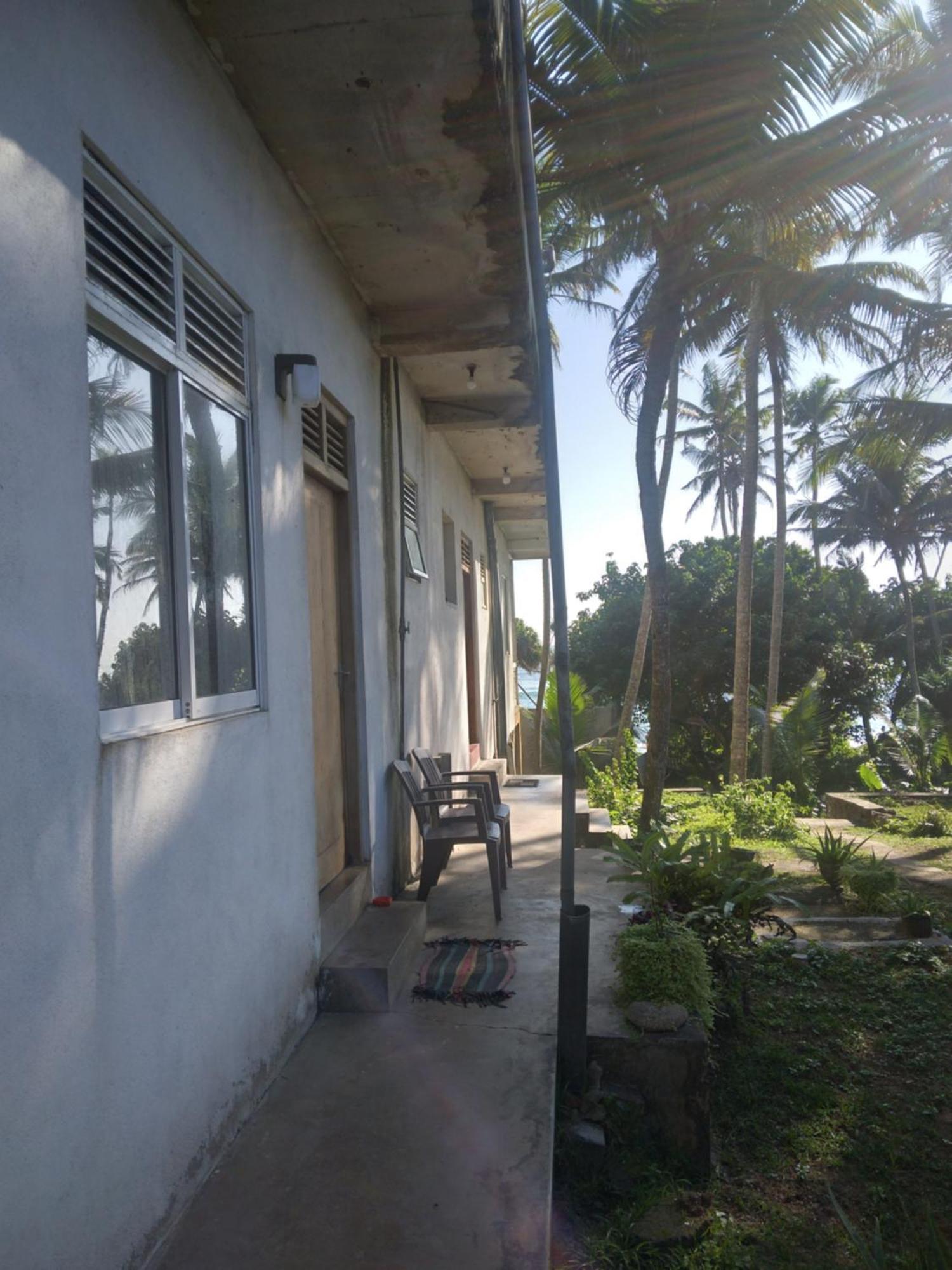 Sunray Rest - Beach View Homestay Mirissa Exterior photo