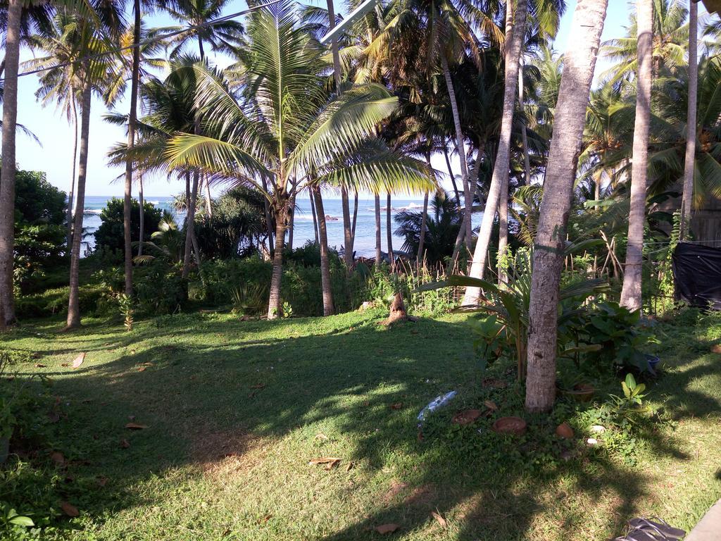 Sunray Rest - Beach View Homestay Mirissa Exterior photo