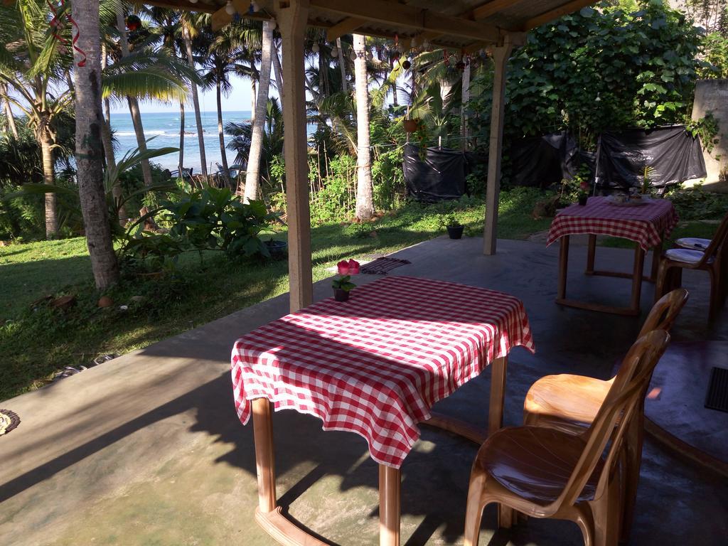 Sunray Rest - Beach View Homestay Mirissa Exterior photo